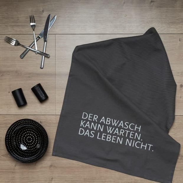 Geschirrtuch mit Spruch "Der Abwasch kann warten, das Leben nicht" 100% Baumwolle, 70x50 cm von 17;30 Hamburg