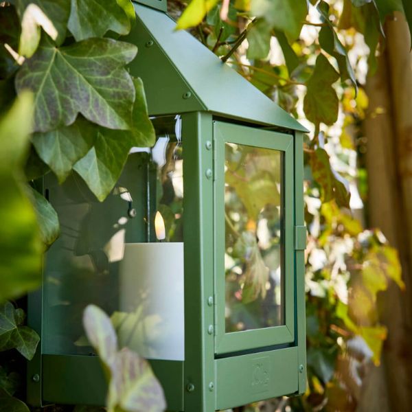 A2 Living Wandlaterne Mini 33,5 cm, wetterfest, in vier verschiedenen Farben, für den Innen- und Außenbereich geeignet. 