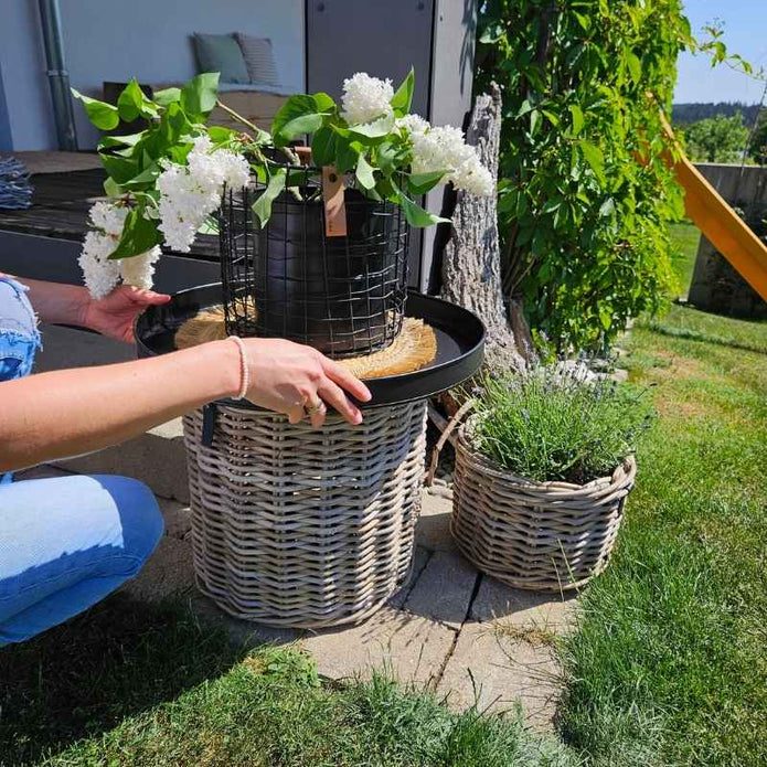 schwarze Körbe aus Eisen von A2 Living, pulverbeschichtet, 2er Set, für Drinnen und Draußen, wetterfest