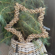 Rattan-Stern von A2 Living in drei Groessen, für Drinnen und Draußen