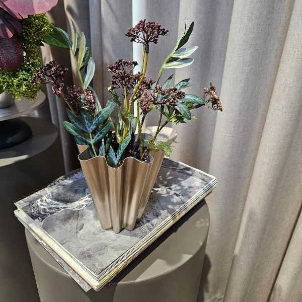 Vase Flood von House Doctor aus Eisen, 13 cm hoch