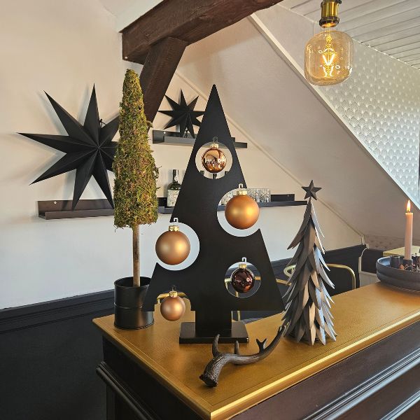 Weihnachtsbaum aus Metall, schwarz pulverbeschichtet