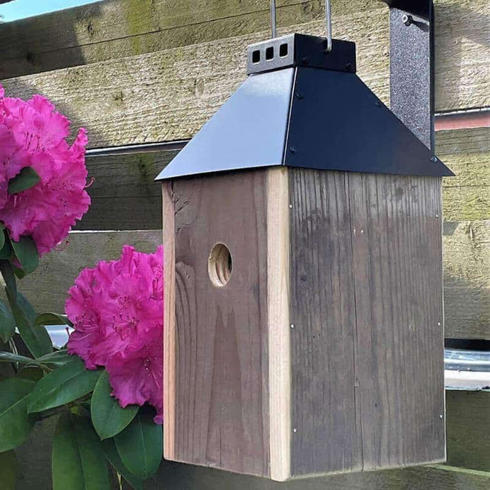 Vogelhaus Birdy Sleep aus recyceltem Holz von A2 Living