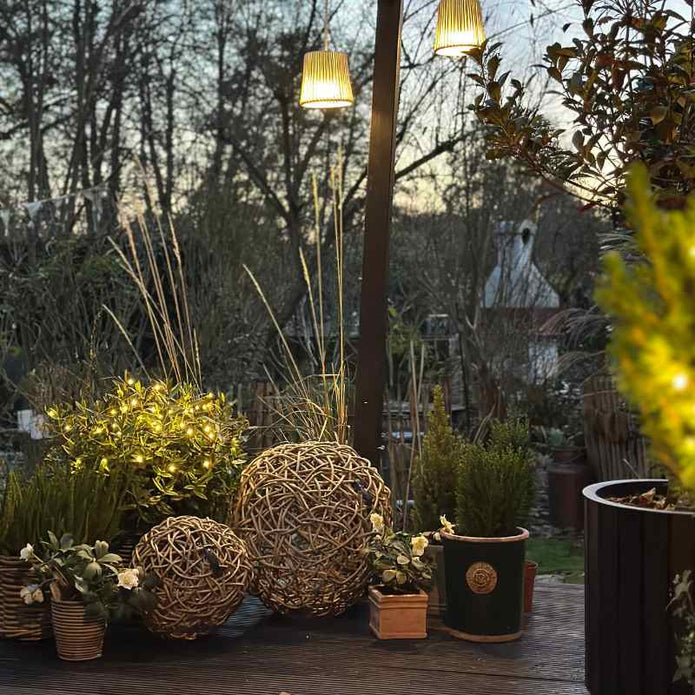 A2 Living Rattan Kugel in drei Größen aus Kubu Grey Rattan
