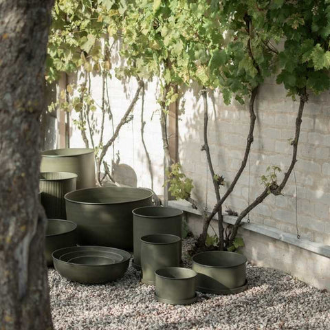 Pflanzschalen Out Bowl grün von DBKD, Metall, in 3 Größen