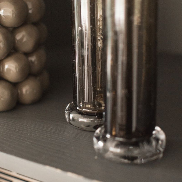 Vase tall braun aus Glas von DBKD in zwei verschiedenen Größen