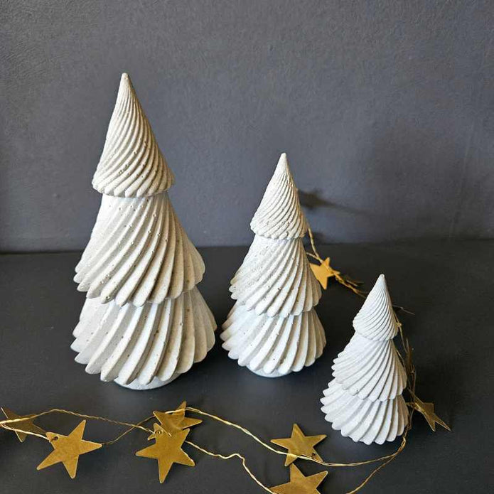 Handgefertigte Weihnachtsbäume aus Beton, 3er Set