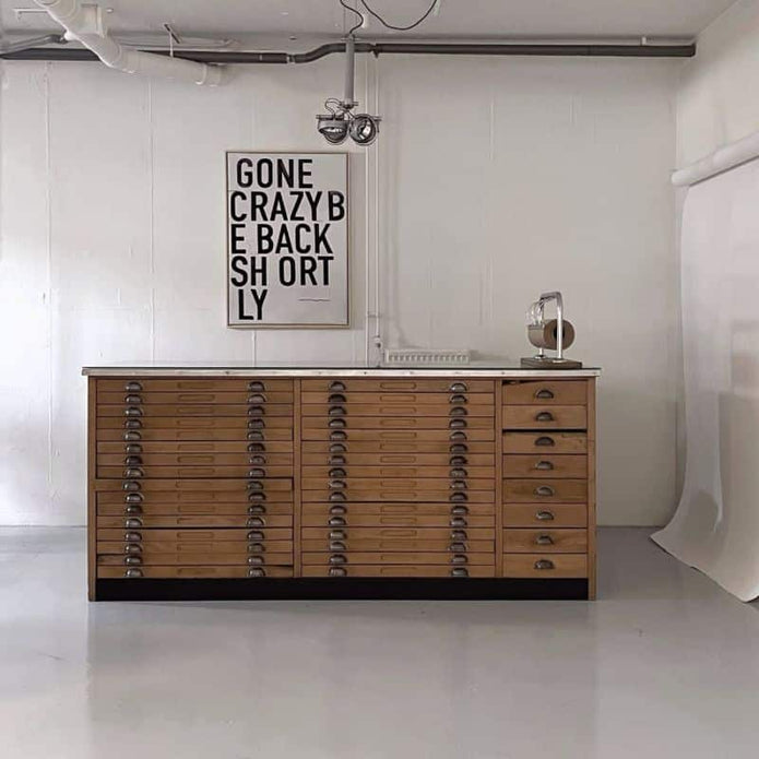 Poster 70x50 cm schwarz/weiß mit coolem Print GONE CRAZY BE BACK SHORTLY