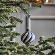 Ornament Chan für Weihnachten von House Doctor in schwarz weiß