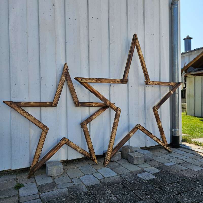 Holzstern in zwei Größen, zusammenklappbar, braun