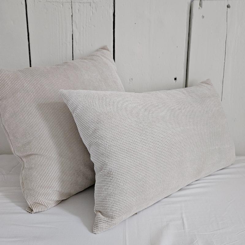 Kissen Cord sand 58x36 cm handgefertigt mit Innenkissen