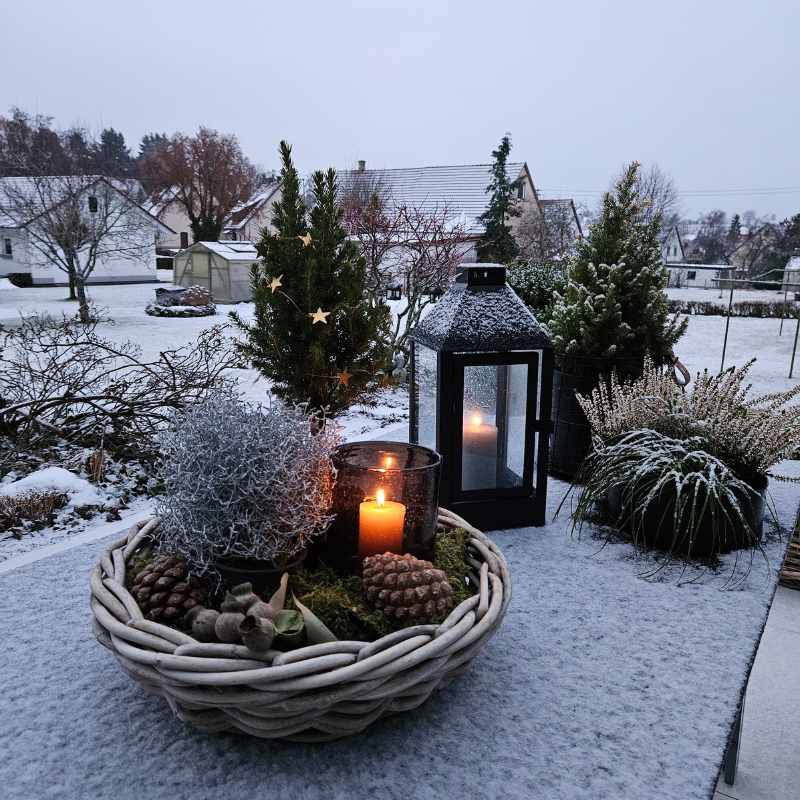 Große, runde Rattanschale mit Ø 45 cm