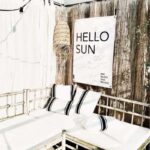 Gartenposter Outdoor mit Aufschrift "Hello Sun" in den Größen 100x170cm und 70x100cm