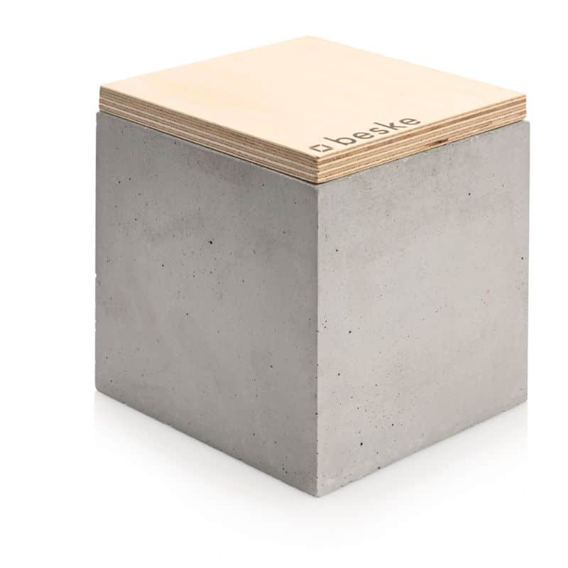 Betonfeuer Kea von Beske. Wieder auffüllbar. Für Draußen