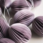 Osterei Ovoid aus Papier in verschiedenen Farben