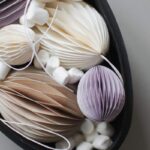 Osterei Ovoid aus Papier in verschiedenen Farben