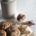 Osterei Ovoid aus Papier in verschiedenen Farben