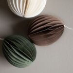 Osterei Ovoid aus Papier in verschiedenen Farben