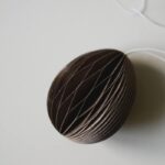 Osterei Ovoid aus Papier in verschiedenen Farben