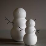 Schneemann aus Keramik weiß von DBKD in zwei Größen