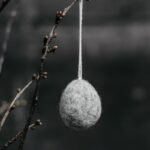 Osterdeko Ostereier aus Filz in hellgrau von Storefactory