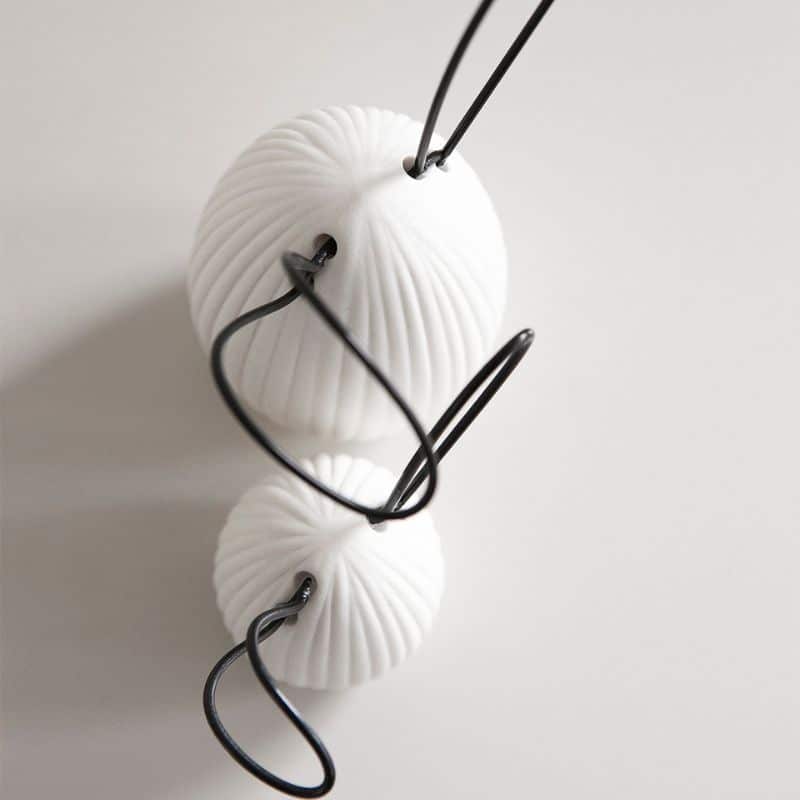 Osterhase Linn, in zwei Größen, weiß, Keramik mit Metallohren