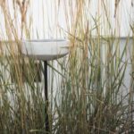 Garden Stick mit Schale von DBKD, auch als Vogeltränke einsetzbar