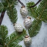 Weihnachtsschmuck Cone von House Doctor, Ornamente im 4er Set, Antik-Silber