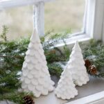 Weihnachtsbaum Norrskog von Storefactory, weiß, in drei Größen, Keramik