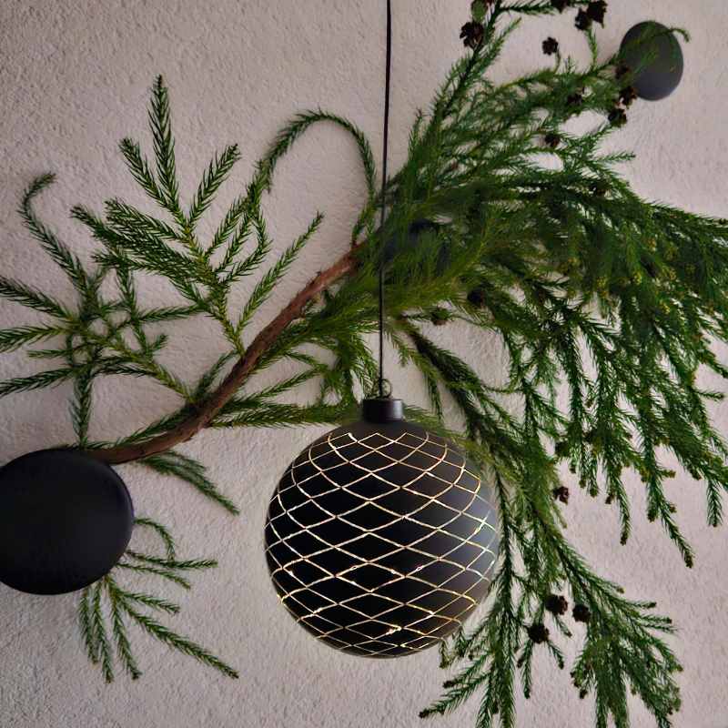 Glaskugel schwarz zum Aufhängen, 15 cm Durchmesser