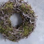 Kranz aus Moos und Bonsai-Ästen, Durchmesser 35 cm