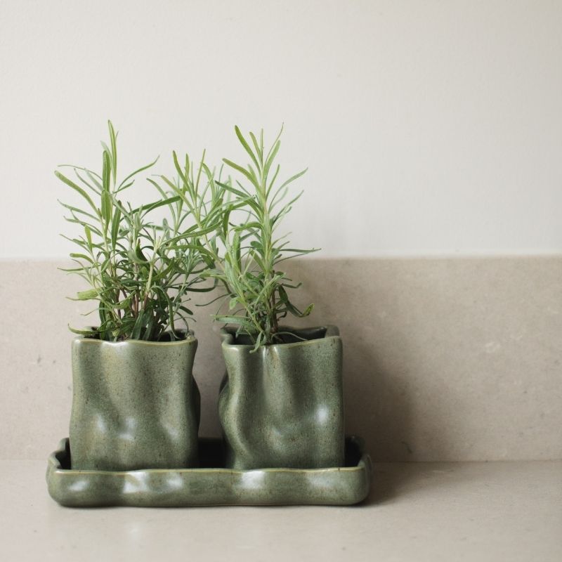 Keramik Töpfe mit Untersetzer, grün, von DBKD