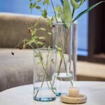 Glasvase Blossom in zwei Größen von Lübech Living, aus recyceltem Glas, Durchmesser 8,6 cm Höhe 20 cm und 30 cm